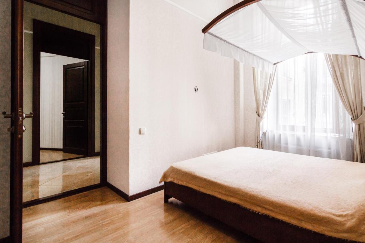 Downtown Prestige Apartment Odessa Luaran gambar