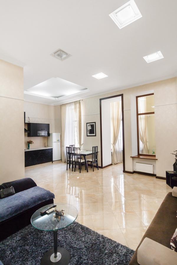 Downtown Prestige Apartment Odessa Luaran gambar